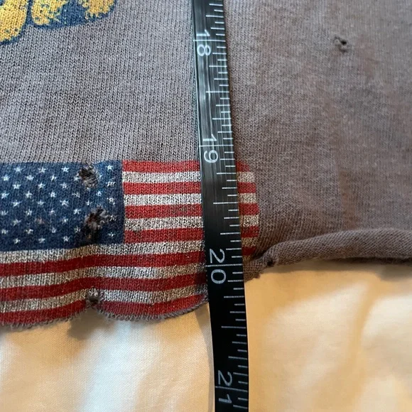 Goodie Two Sleeves : Destructed Def Leppard Graphic Tee - Picture 10 of 10